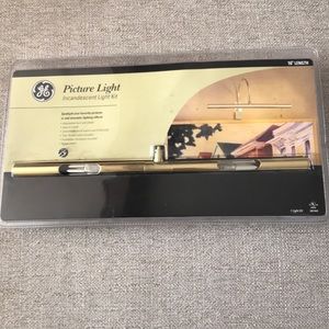 GE Incandescent Picture Light Kit